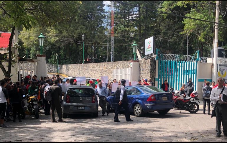 ''Desconozco las razones, pero me queda claro que nuestros atletas deberían estar en un gimnasio, una pista o una alberca, no aquí'', dijo en Twitter la medallista olímpica Tatiana Ortiz. TWITTER / @TatsOrtiz