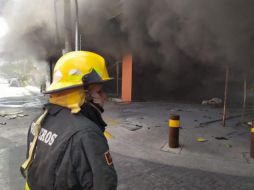 Elementos de seguridad refieren que no hubo personas lesionadas del hecho. ESPECIAL/ Protección Civil y Bomberos de Guadalajara