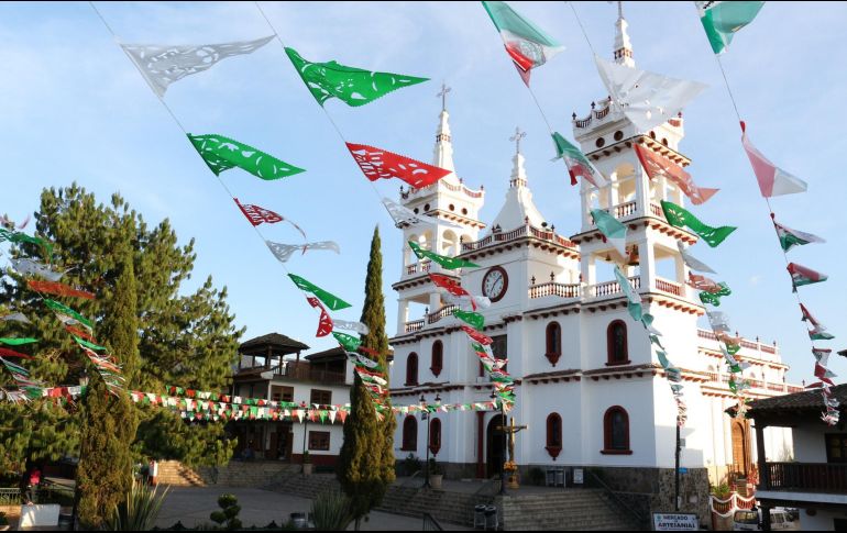 Las constancias entregadas corresponden a los cursos impartidos en 2019 sobre: Relaciones Humanas; Trabajo, Cultura y Conciencia Turística; Calidad y Calidez en el Servicio; Trabajo en Equipo; Innovación de Productos Turísticos, entre otros. NTX/ ARCHVO