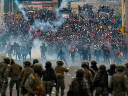 Debido a la magnitud de las protestas, el Gobierno decretó la semana pasada un estado de excepción que restringe derechos ciudadanos y faculta al Estado a hacer requisiciones. AFP/R. Buendía