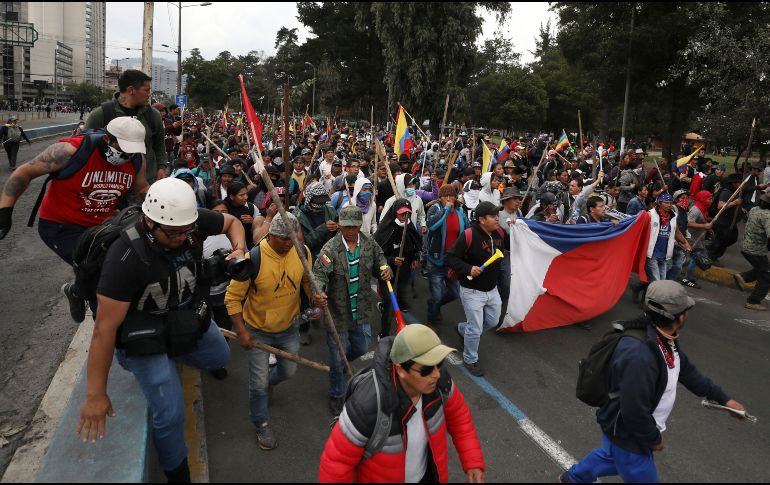 Las manifestaciones han dejado hasta el momento un muerto y centenas de heridos y detenidos. AP/F. Vergara