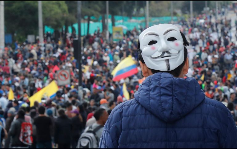 Este martes, manifestantes llegaron a asaltar por un breve lapso la sede del Congreso en Quito. AP/F. Vergara