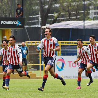 Chivas se renueva de la mano del Barça
