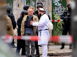 El atacante trató de irrumpir en una sinagoga y, al no conseguirlo, hizo varios disparos indiscrimidamente en la calle y en un local de comida rápida turca. EFE/F. Singer