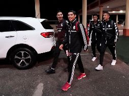 Carlos Sánchez, Gerardo Arteaga y Roberto Alvarado, durante la llegada de la Selección Nacional de México a su hotel en Hamilton, Bermudas. IMAGO7/E. Espinosa