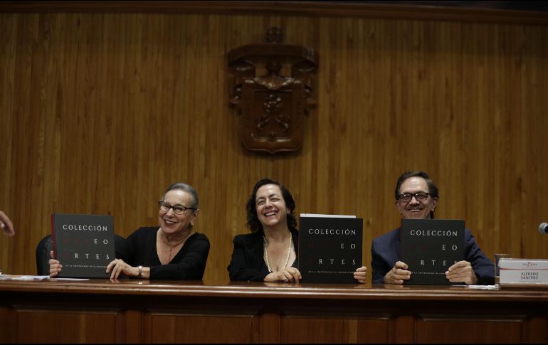 Mesa de presentación. María Fernanda Matos, Carmen Villoro y Alfredo Sánchez. EL INFORMADOR/F. Atilano