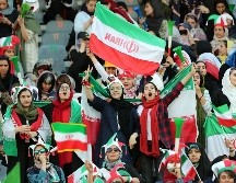 Irán es la última nación en el mundo que prohíbe el acceso a estadios deportivos. Arabia Saudita comenzó recientemente a permitirlo. EFE / A. Taherkenareh