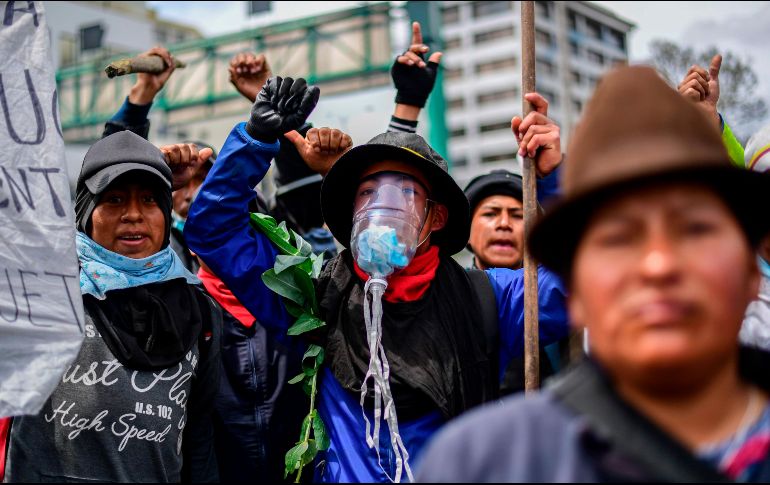Indígenas se manifiestan este jueves en Quito. AFP/M. Bernetti