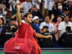 Cuando llegó a Shanghái, Federer tenía la misión de resarcirse de su actuación del año pasado, sin embargo se marcha sin alcanzar ese resultado. AFP / H. Retamal