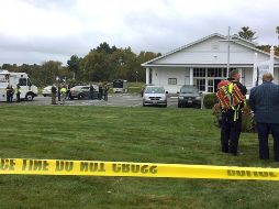 A lugar de los hechos llegaron ambulancias y policías estatales y locales, además se acordó la zona, según reportes de la cadena de televisión estadounidense NBC News. AP / S. Lopez