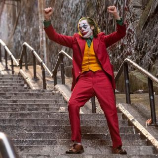 "Joker": cuál es el origen de la canción que Joaquin Phoenix baila en la película y por qué causa controversia