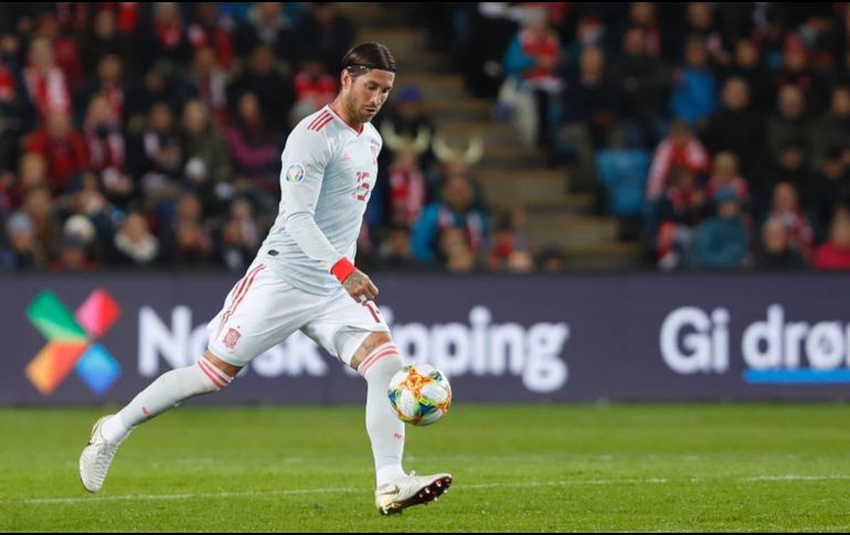 Ramos ha sumado un logro más a su importante trayectoria con la Selección de España. TWITTER / @SergioRamos