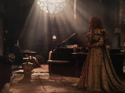 En las fotografías también se puede apreciar a Tom Hiddleston y Mia Wasikowska además de Doug Jones. TWITTER/@RealGDT