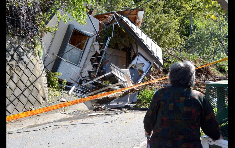 Una vivienda destruida en un deslave en Sagamihara.
