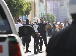 El auto fue abandonado, con diversos impactos de arma de fuego, en los cruces de las calles Ignacio Mora Villa Mil y José Sotero Castañeda, en la colonia Villahermosa. EL INFORMADOR/ ARCHIVO