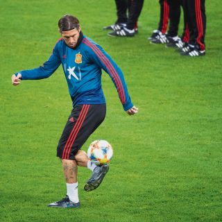 España busca amarrar boleto ante Suecia