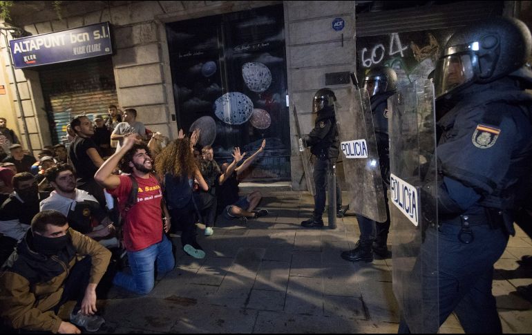 Las manifestaciones se desataron luego de que un Tribunal hallara culpables a los políticos y activistas catalanes de sedición y los condenó a penas de entre nueve y 13 años de cárcel. EFE / M. Pérez