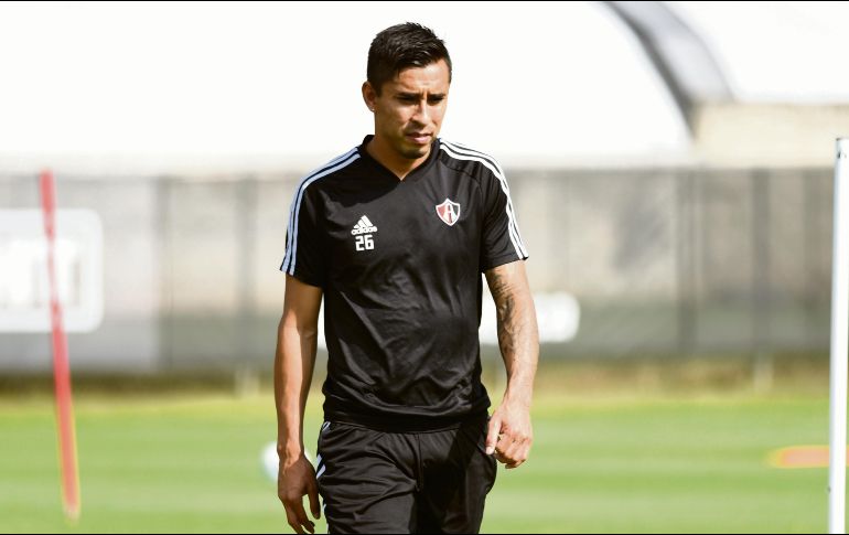 Jesús Isijara se reintegró a los trabajos con el Atlas y volvería el viernes en Puebla, luego de sufrir una lesión muscular que lo mantuvo al margen. IMAGO7