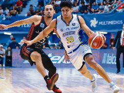 En redes sociales, la quinteta jalisciense agradeció a su ahora ex jugador (izquierda). IMAGO7