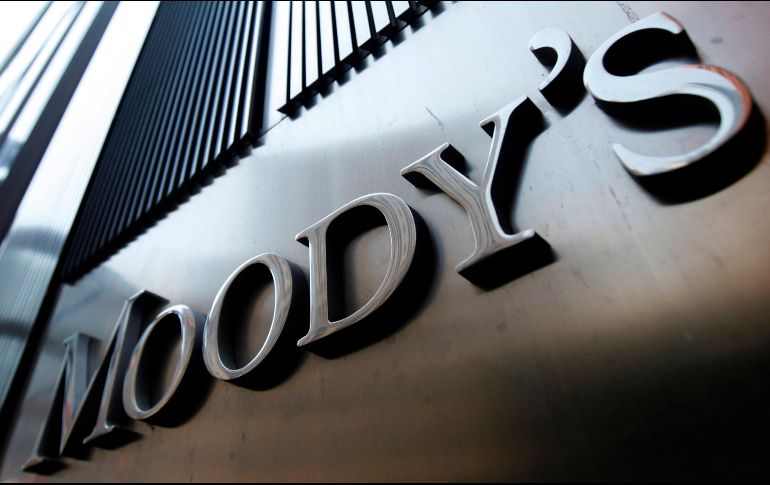 Moody's es la última calificadora que reduce la nota de México, luego de las reducciones de Fitch Ratings, Standard and Poor's y HR Ratings. AFP / ARCHIVO