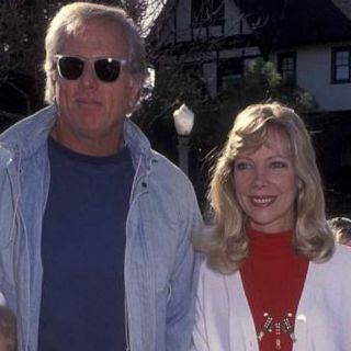 Asesinan a esposa de Ron Ely, actor de la serie Tarzán