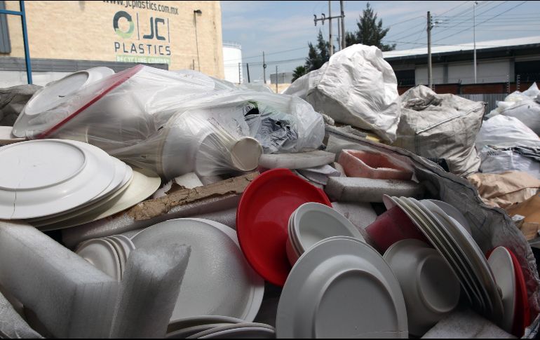 En México se produjeron 217 mil toneladas de plástico durante los 7 primeros meses del año, lo que significó una caída 4.1%, la más fuerte desde que hay registro. EL INFORMADOR/Archivo