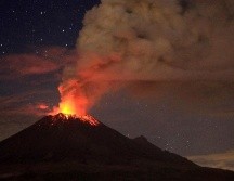 El volcán activo Popocatépetl se ubica entre Ciudad de México y Puebla, dos de las urbes más pobladas del país. AFP