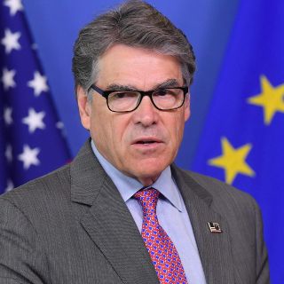 Trump anuncia la dimisión del secretario de Energía, Rick Perry