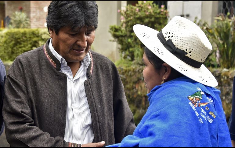 Morales llega desgastado por escándalos de corrupción y por haber desconocido el resultado de un referendo que le dijo 