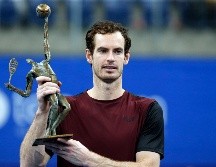 Murray tuvo que remontar un set en contra y un 3-1 abajo en la tercera y definitiva manga.  EFE / J. Warnand