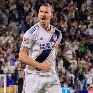 Ibrahimovic se quiere probar en el Napoli