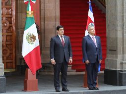 En la imagen, el presidente costarricense, Carlos Alvarado Quesada y su homólogo, Andrés Manuel López Obrador. NTX / G. Granados