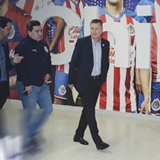Ricardo Peláez, a una firma de llegar a Chivas