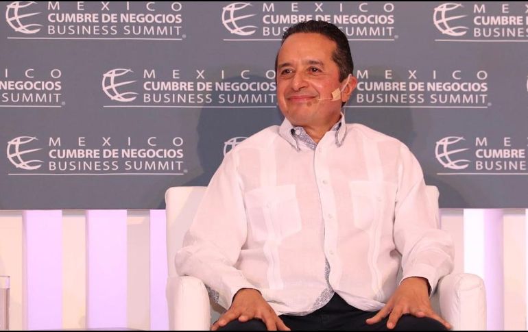 Carlos Joaquín González participa en la México Cumbre de Negocios que se celebra en Cancún. TWITTER / @CarlosJoaquin