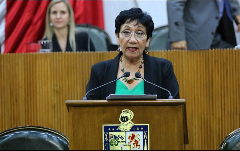 La legisladora María Guadalupe Rodríguez Martínez presentó el dictamen de reforma a la Ley Estatal de Salud. TWITTER@CongresoNL