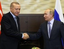Vladímir Putin y Recep Tayyip Erdogan se reunieron este martes en Sochi, horas antes de que expire la tregua de Turquía, acordada con EE.UU., en la operación militar contra los kurdos. GETTY IMAGES