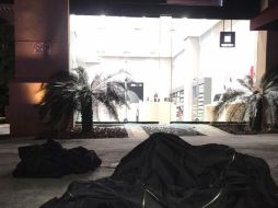 A unas cuadras del lugar, policías de Guadalajara encontraron a un sospechoso que se estaba cambiando de ropa. ESPECIAL