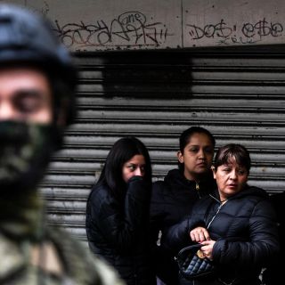 Confirman 36 detenidos y decomiso de armas y droga en operativo en Tepito