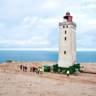 Trasladan faro danés para evitar que sea tragado por el mar