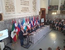 Enrique Alfaro explica que esta ley es la última iniciativa que faltaba presentar previo al Informe de Gobierno. EL INFORMADOR / J. Velazco