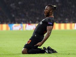 Michy Batshuayi anotó en la recta final para darle al Chelsea la victoria 1-0 en su visita al Ajax. EFE /  M. van Steen