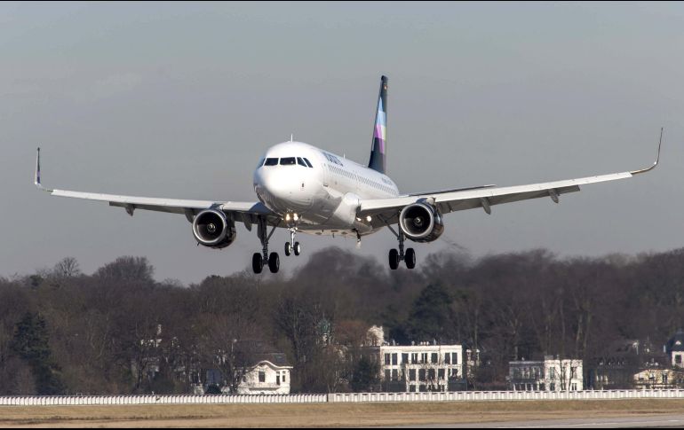 Volaris incorporó tres nuevas aeronaves que permitieron aumentar su oferta de asientos y brindó un mayor número de rutas y tarifas a sus clientes. EFE/Archivo