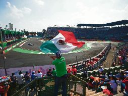 La afición es la que le ha puesto colorido al Gran Premio de México, y los seguidores del evento que se celebra en el Autódromo Hermanos Rodríguez podrán seguir acudiendo al recinto. IMAGO7
