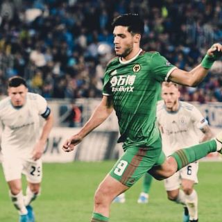 Con gol de Jiménez, Wolverhampton gana en la Europa League