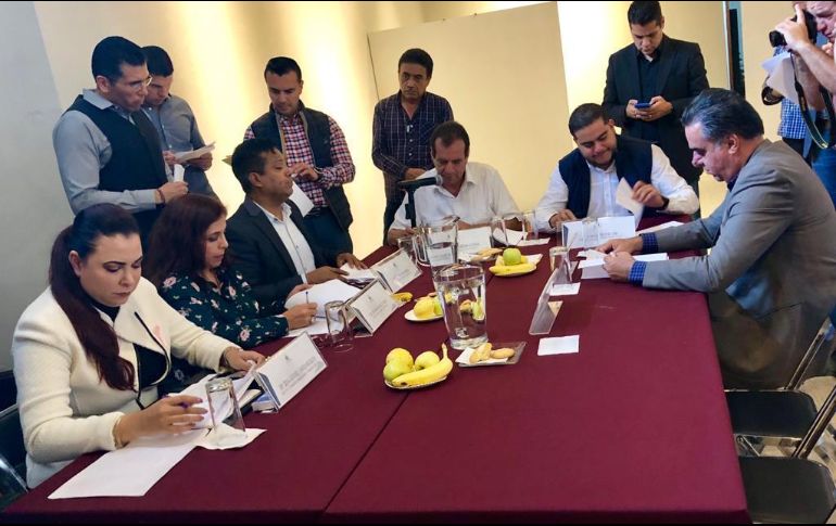 El morenista, Arturo Lemus Herrera pidió que se le entregue el desglose completo de gastos con todo y facturas, y sostuvo que los informes que le han remitido las áreas administrativas no están completos.