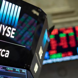 Wall Street tiene un cierre mixto