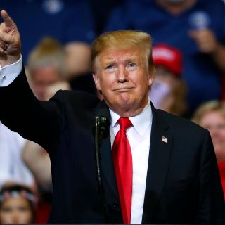 Trump dice que asistirá a la Serie Mundial si llega a cinco juegos