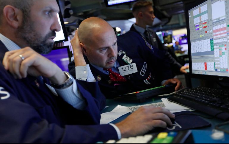 El NYSE Composite muestra un descenso de 29.73 puntos al operar en 13 mil 089.18 unidades. AP / R. Drew