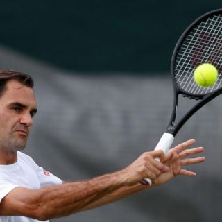 Sin jugar, Roger Federer avanza a semifinales en Basilea