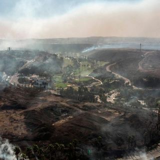 Incendios en Baja California dejan al menos dos muertos